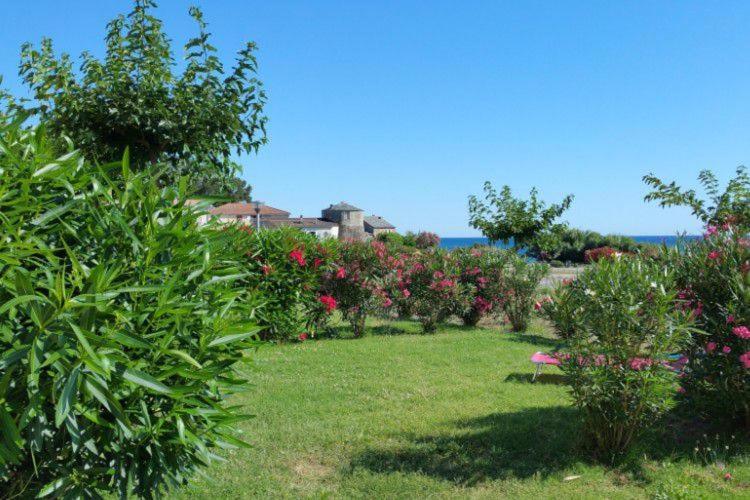 Les Villas De Nuciola Front De Mer Cervione Exterior photo